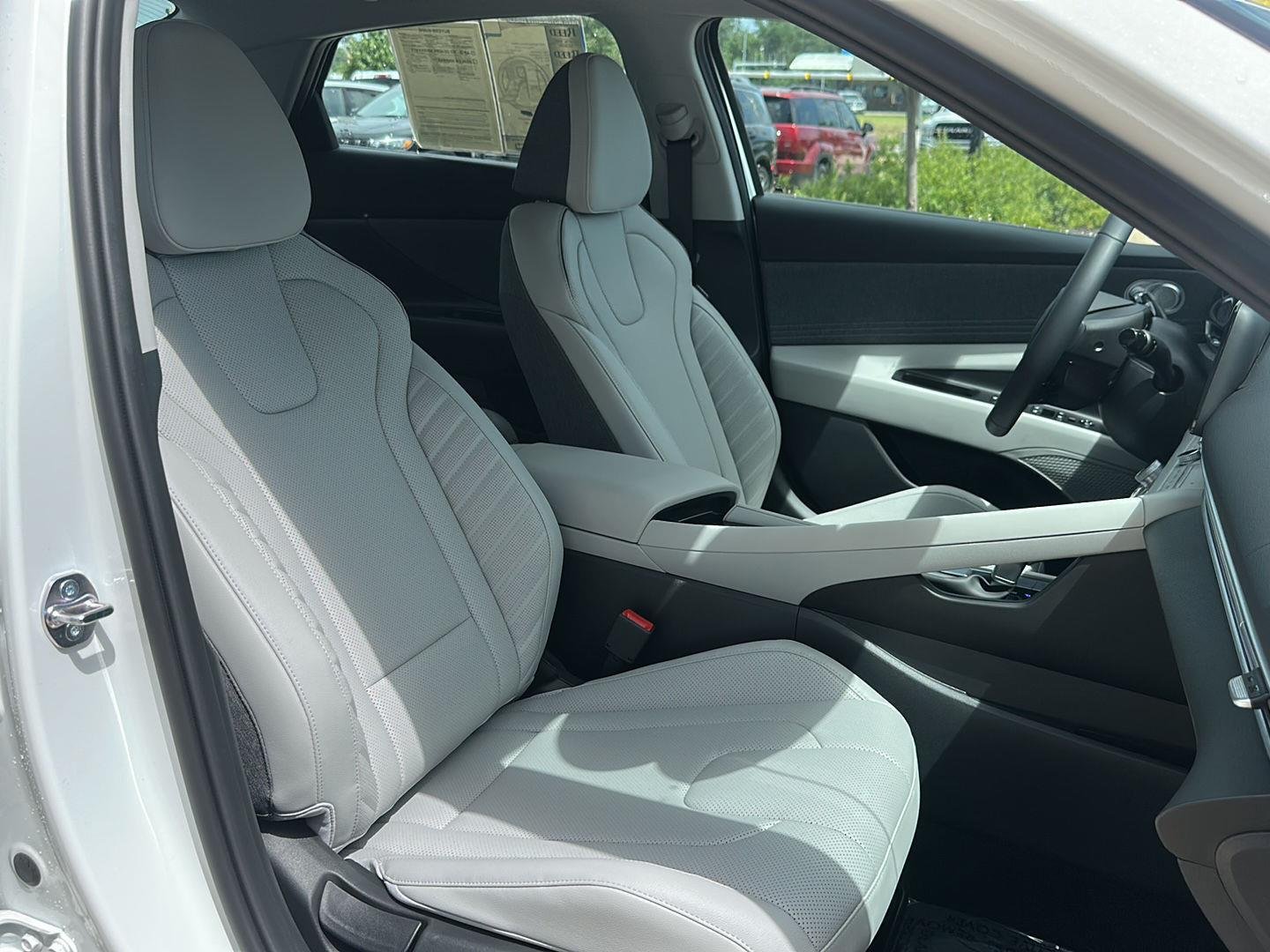 Used 2026 Serenity White Hyundai Limited image 35