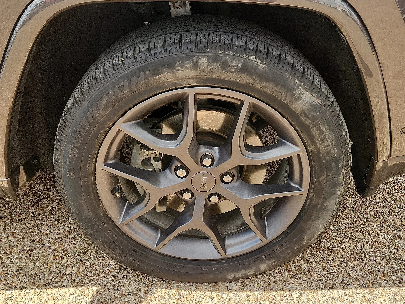 Used 2021 Gray Jeep Limited image 7