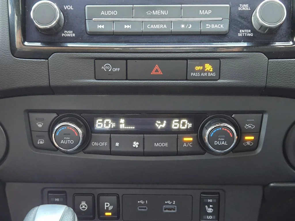 Used 2024 White Nissan PRO-X image 21
