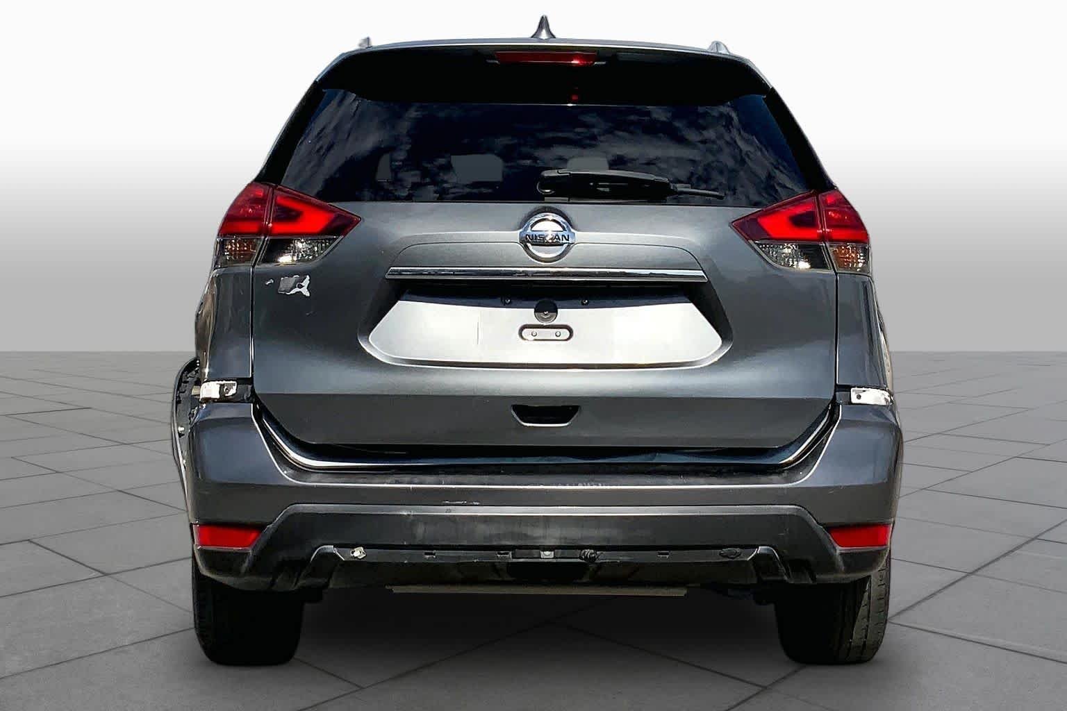 Used 2017 Gun Metallic Nissan SV image 5
