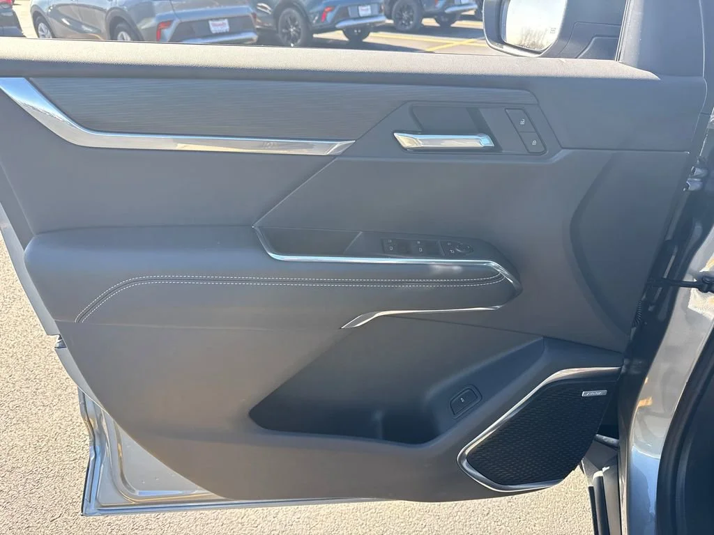 2026 GMC Acadia Elevation - Photo 16