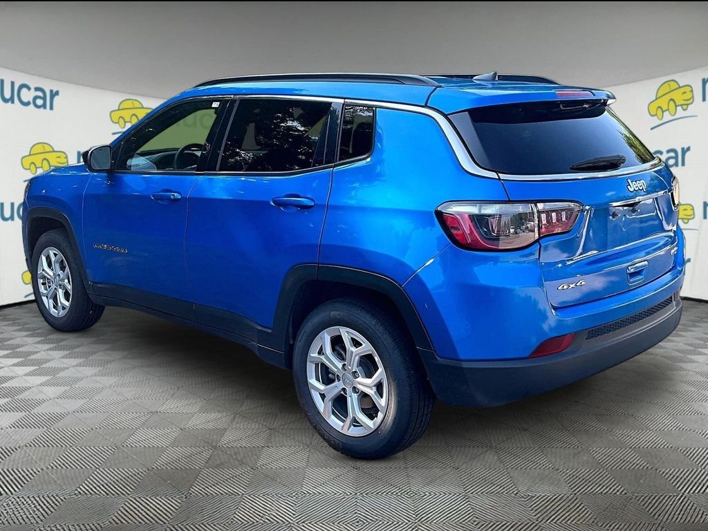 Used 2024 Blue Jeep Latitude image 5