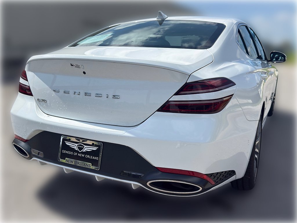 Certified Used 2026 Uyuni White Pearl Genesis 2.5T Standard image 8