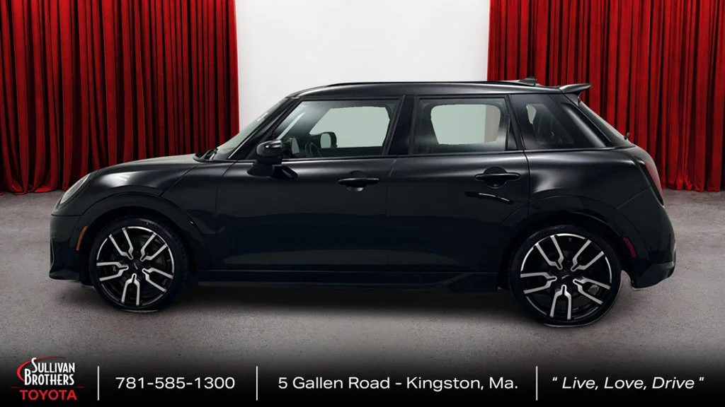 Used 2025 Black MINI Iconic image 8