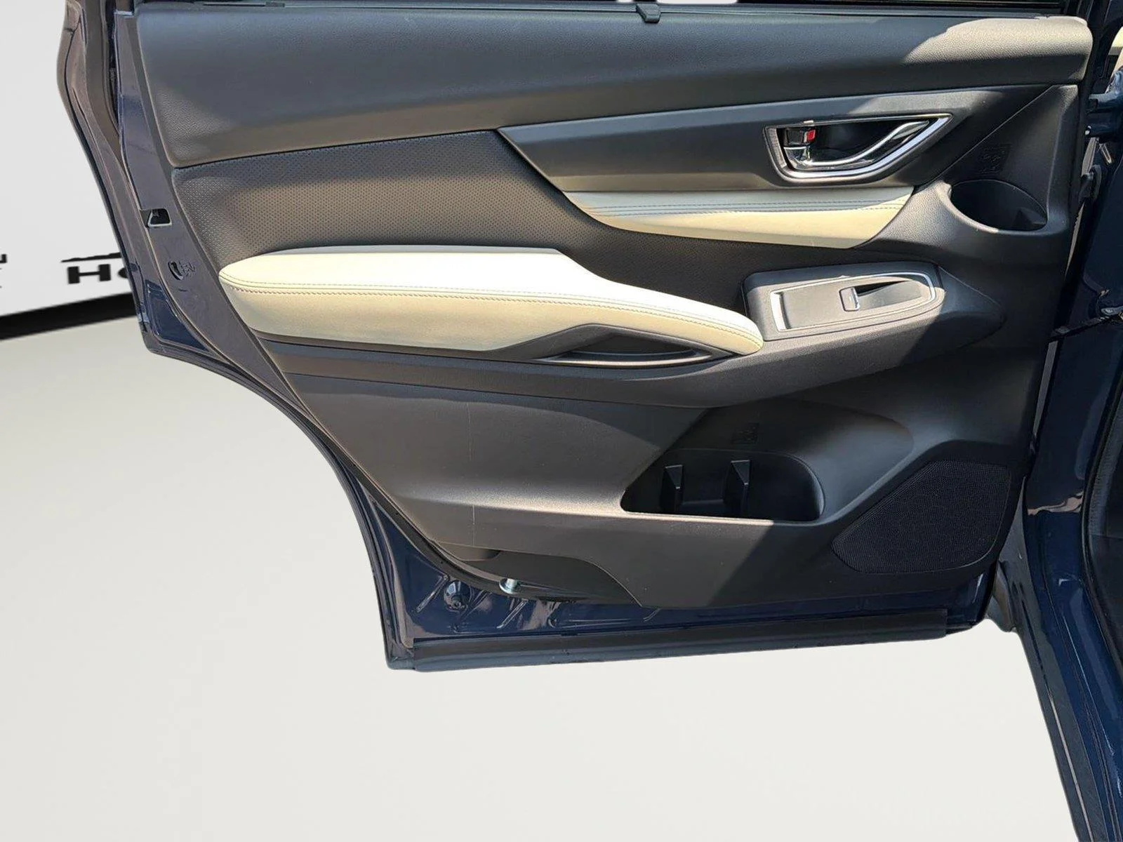 2024 Subaru Ascent Limited - Photo 21
