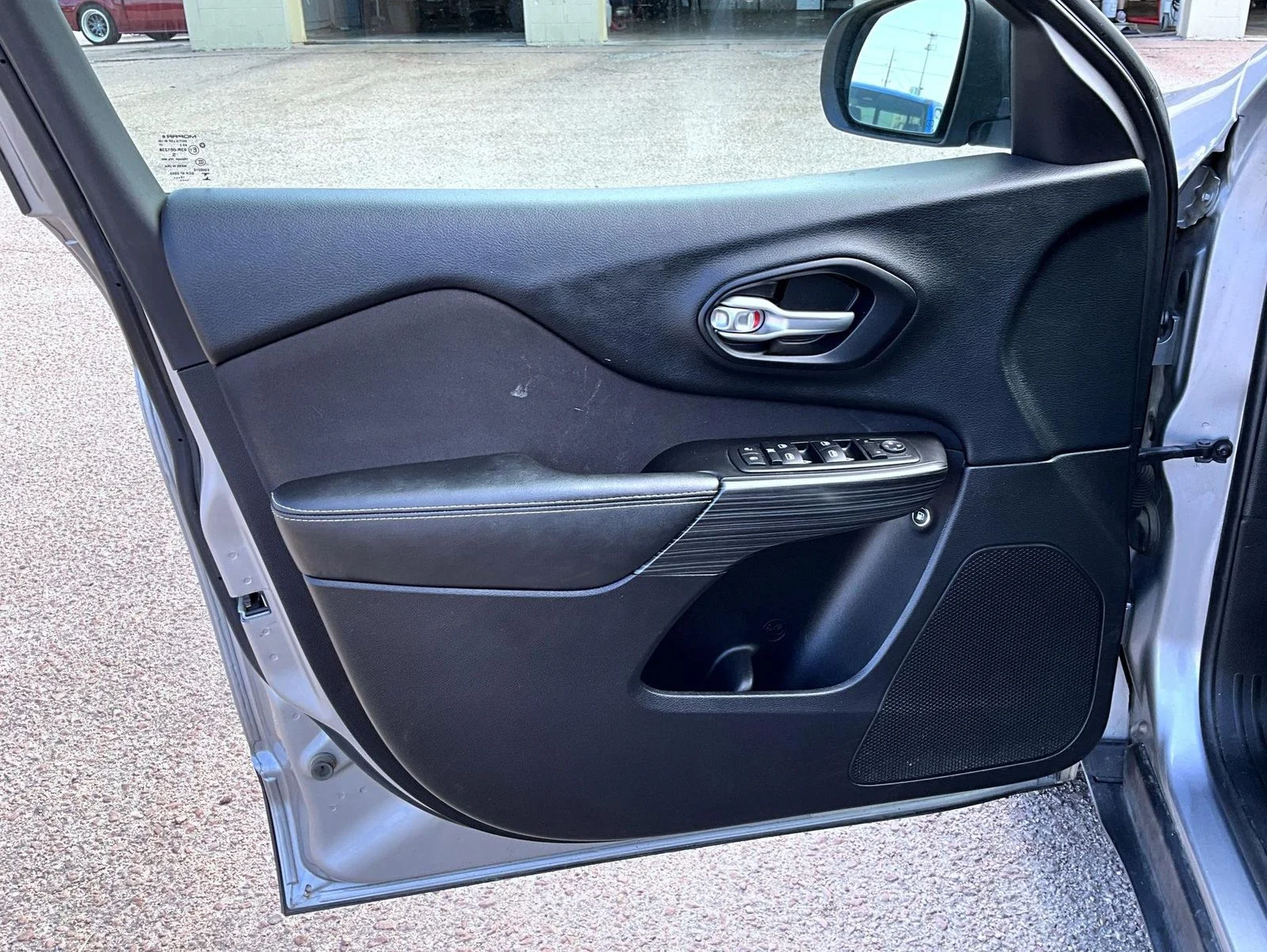 Used 2015 Silver Jeep Sport image 10