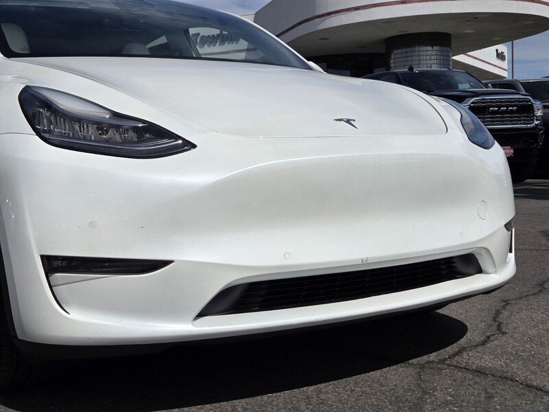 Used 2020  Tesla Long Range image 10