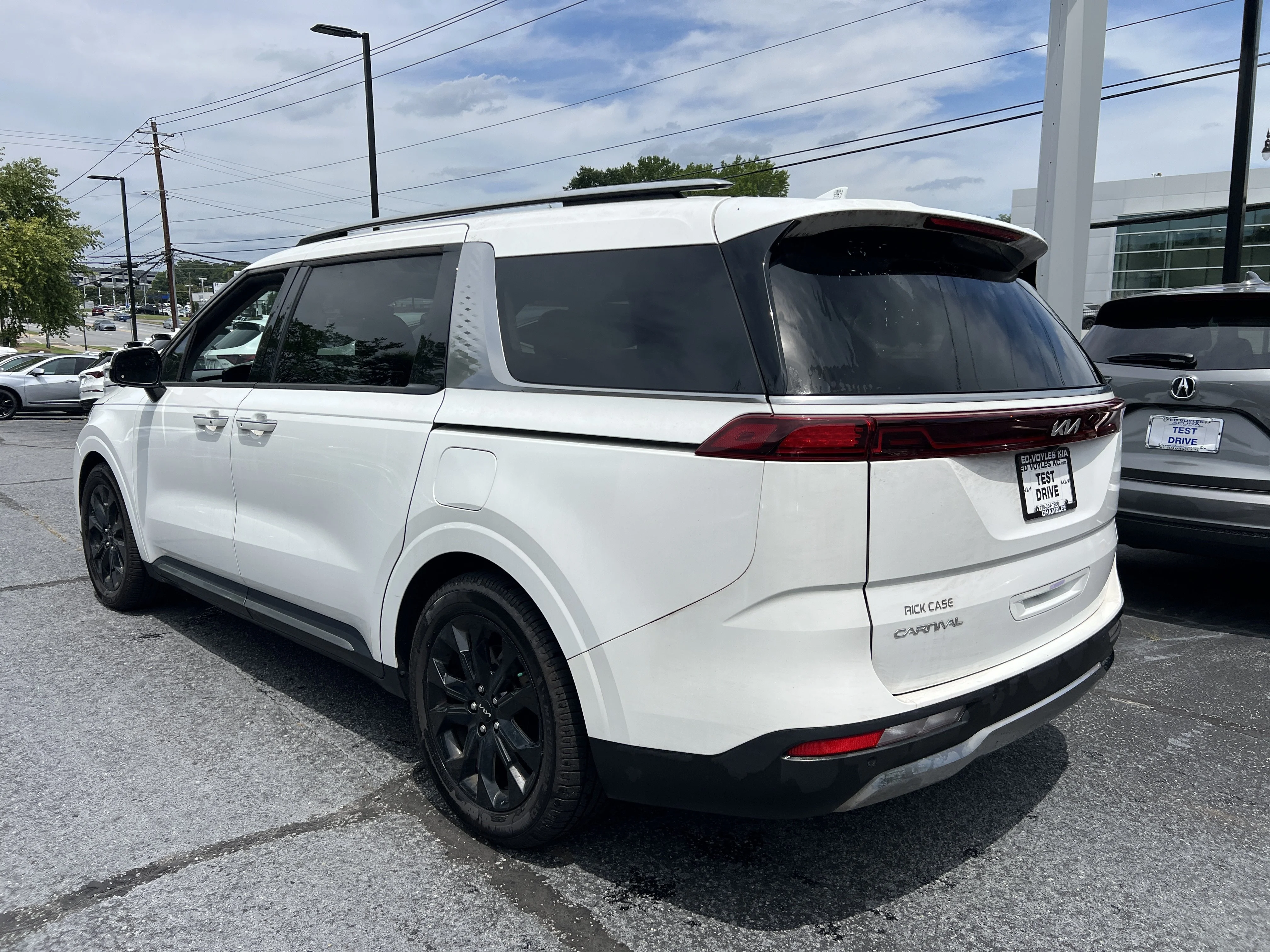 Certified Used 2023 Snow White Pearl Kia SX Prestige image 3