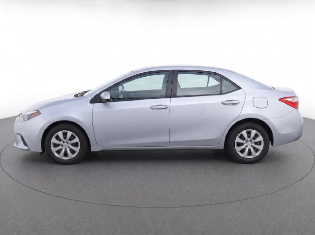 Used 2016 Silver Toyota LE image 6