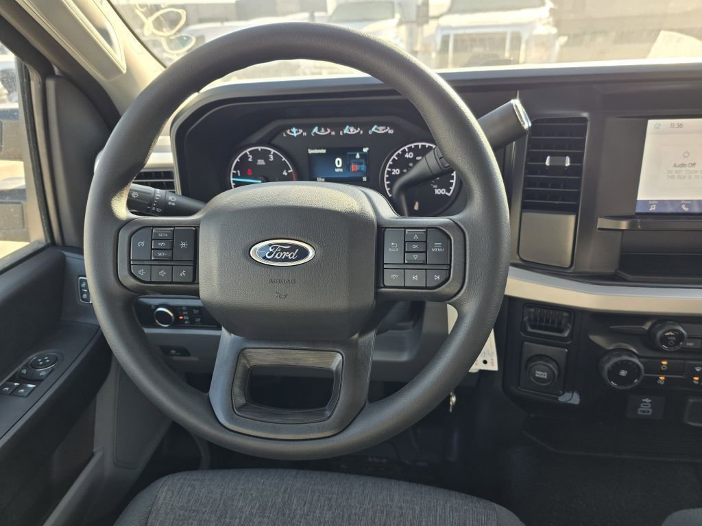 New 2025 Oxford White Ford XL image 31