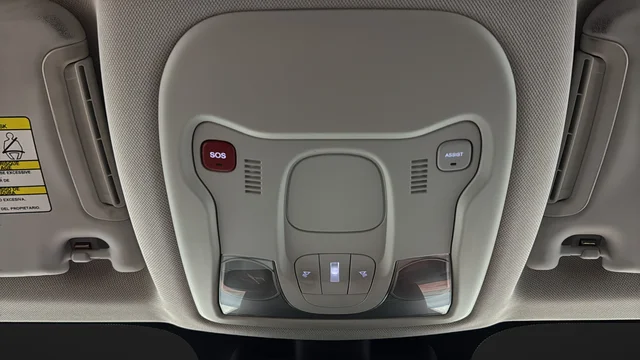 Used 2022 Colorado Red Jeep Latitude image 32