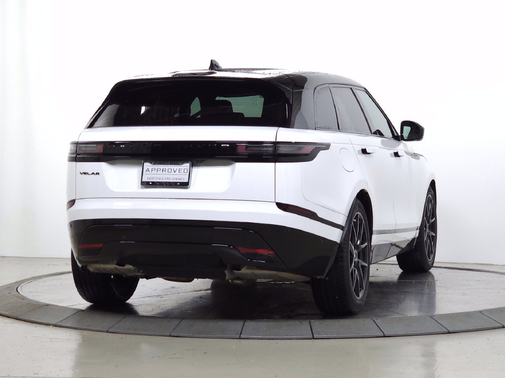 Certified Used 2026 White Land Rover Dynamic SE image 9