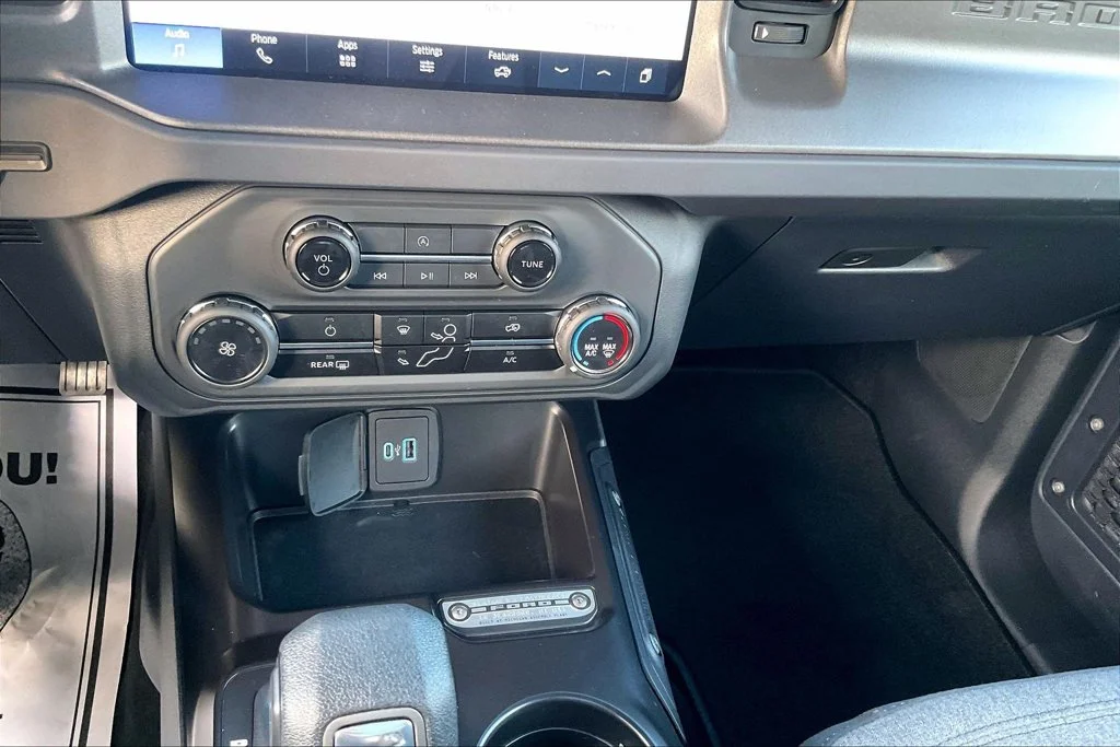 Used 2025 Oxford White Ford Base image 35