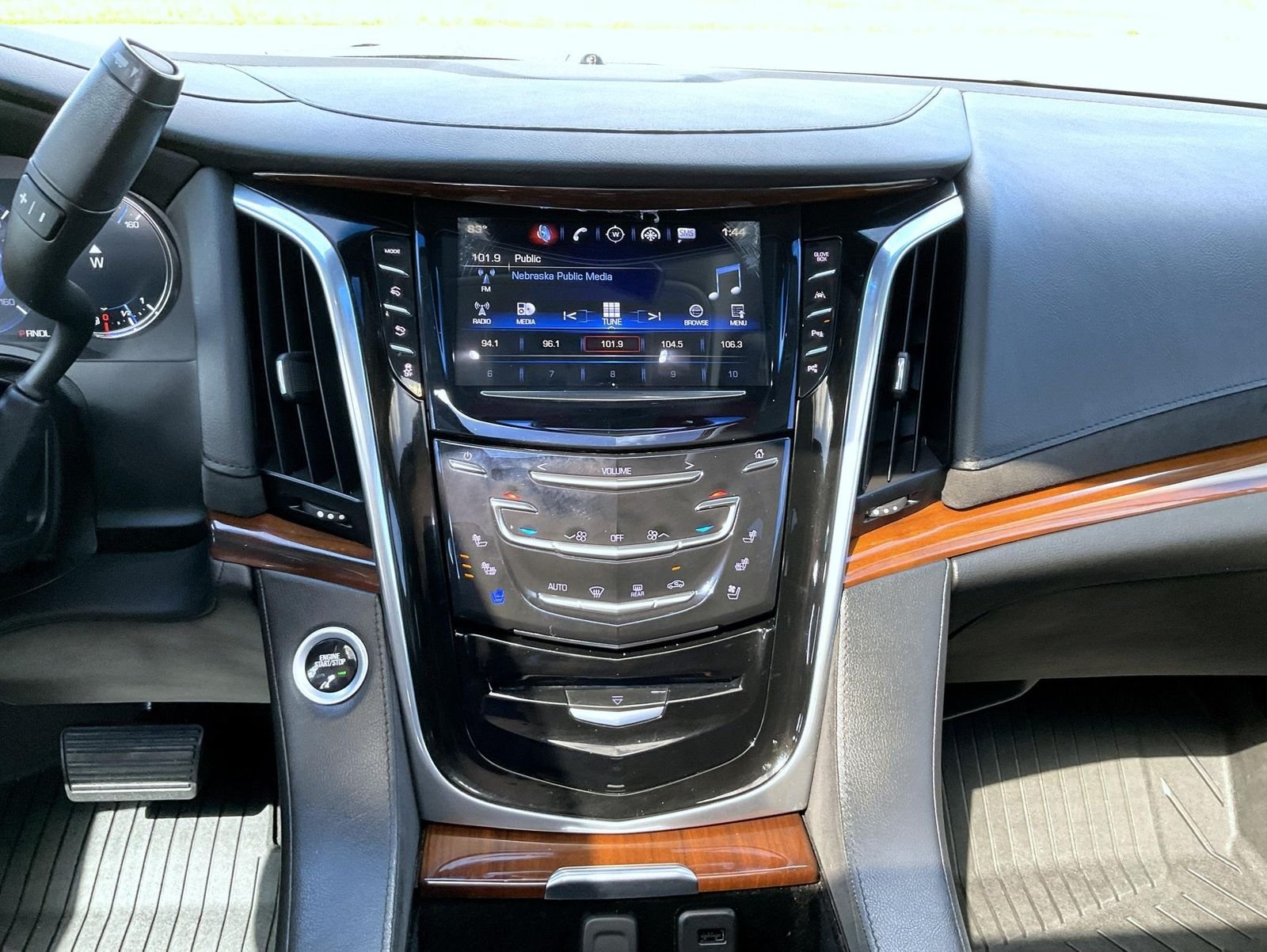 Used 2019 Gray Cadillac Premium Luxury image 13