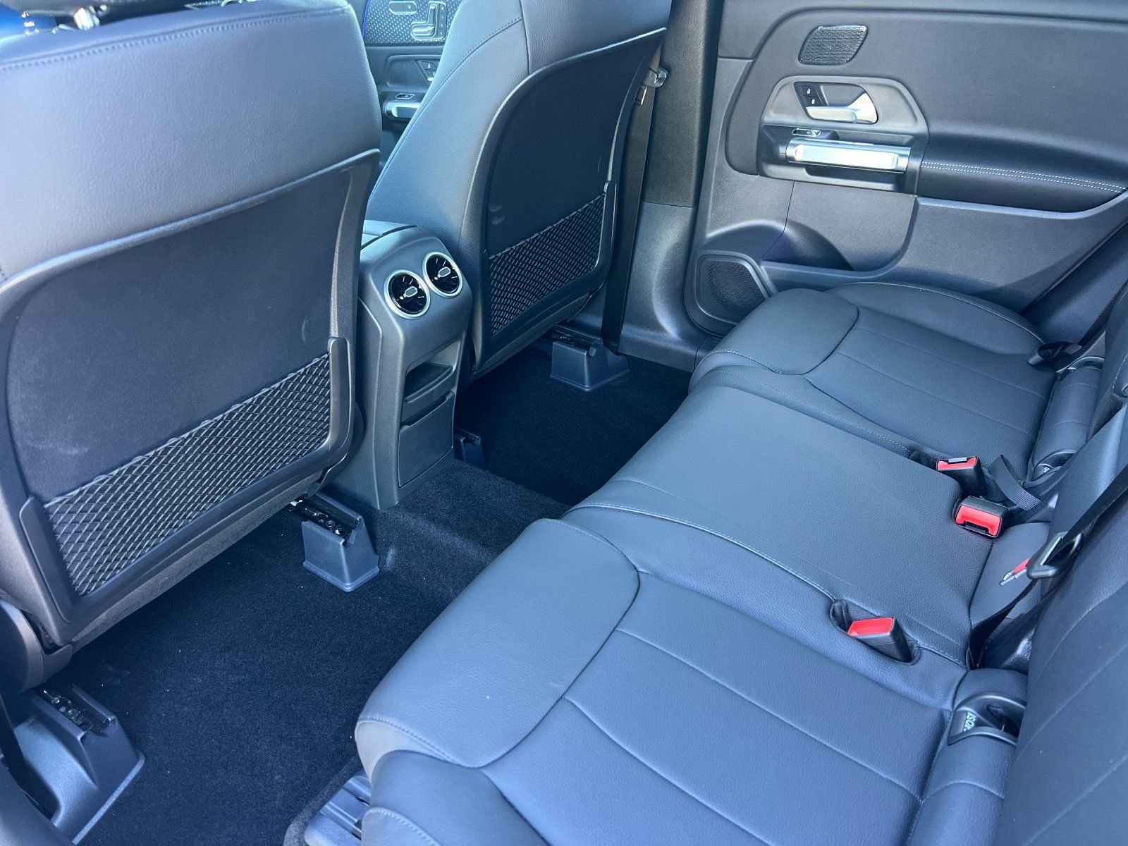 New 2026 Polar White Mercedes-Benz 250 image 4