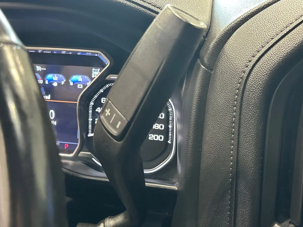 Used 2020 Black GMC Denali image 25
