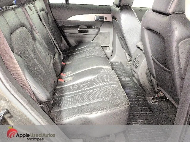 Used 2011  Lincoln Base image 39