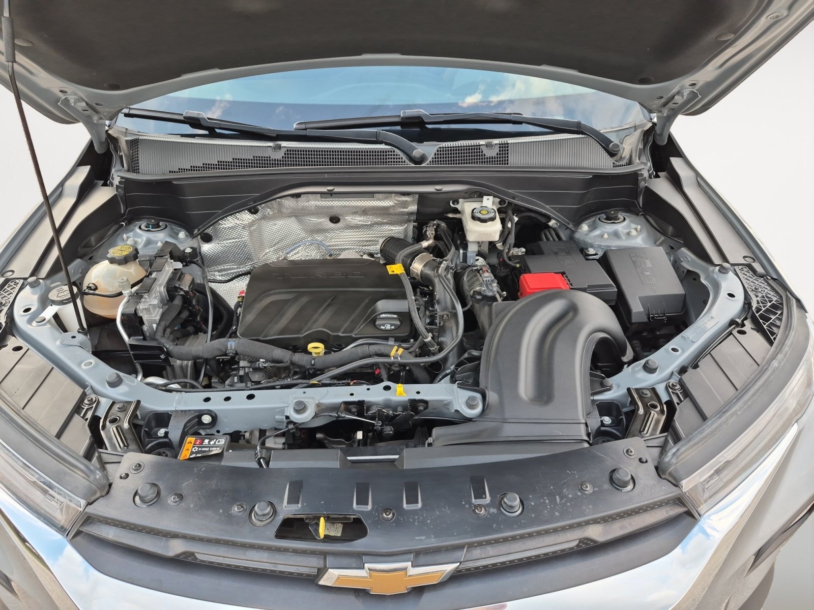 Used 2023 STERLING GRAY METALLIC Chevrolet LT image 29