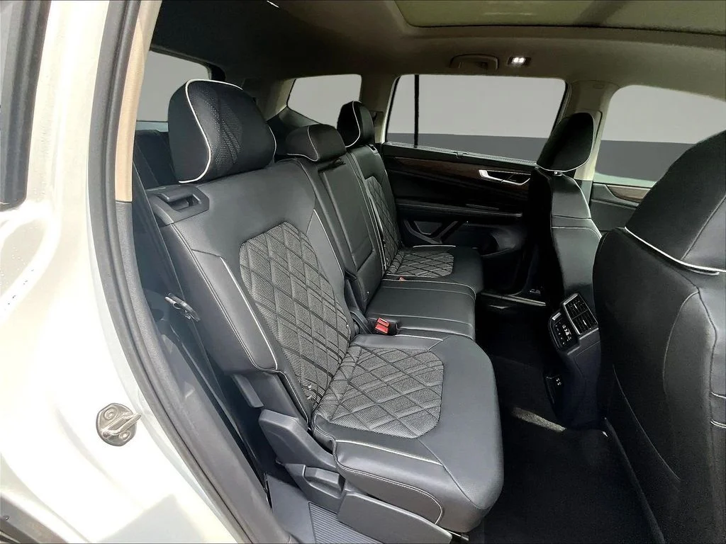 2026 Volkswagen Atlas SEL Premium R-Line - Photo 10