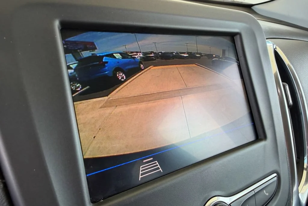 Used 2021 MOSAIC BLACK METALLIC Chevrolet LT image 19