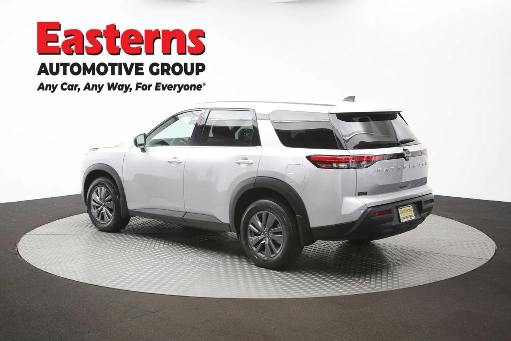 Used 2023 Silver Nissan S image 62