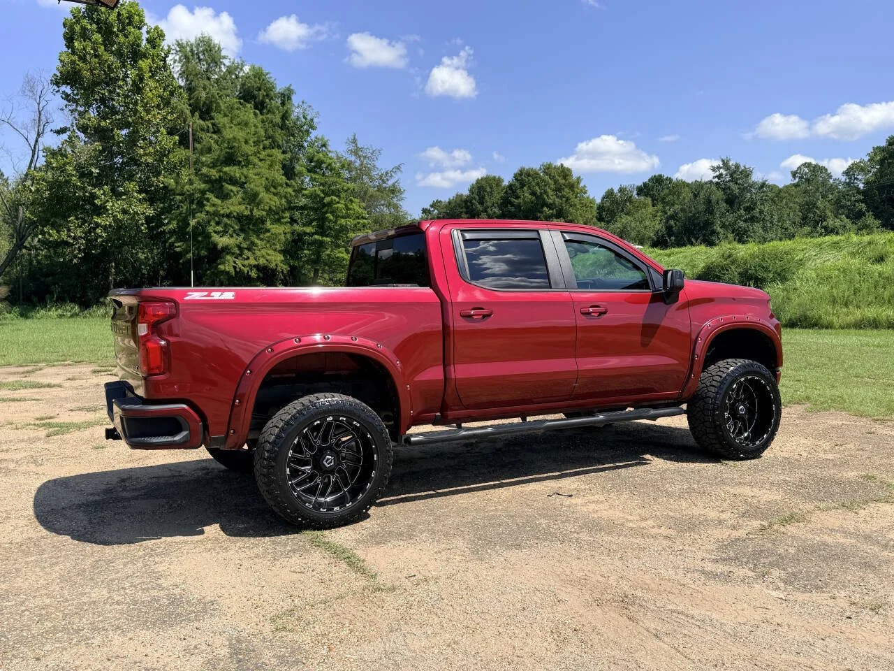 Used 2019 Maroon Chevrolet RST 4x4 4dr Crew Cab 5.8 ft. SB image 5