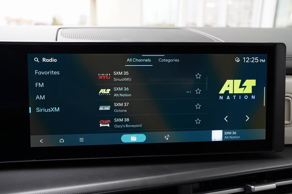 2025 Hyundai Santa Fe SEL - Photo 15