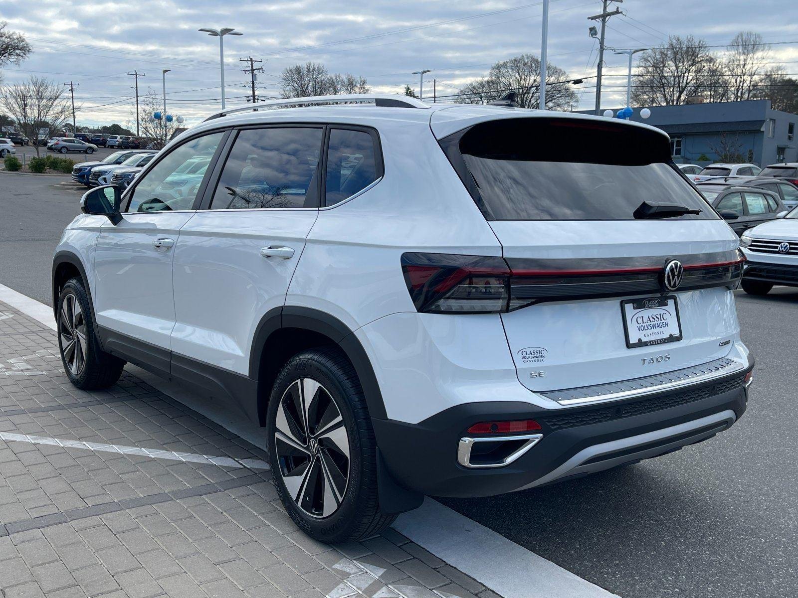 New 2026  Volkswagen SE image 3