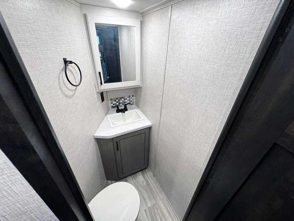 Used 2024 WHITE JAYCO  image 22