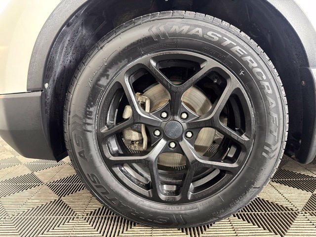 Used 2017 White Honda EX-L image 10