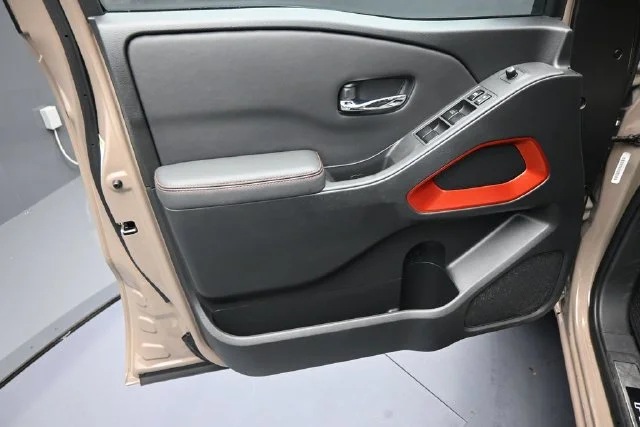 Used 2024 Beige Nissan PRO-X image 9