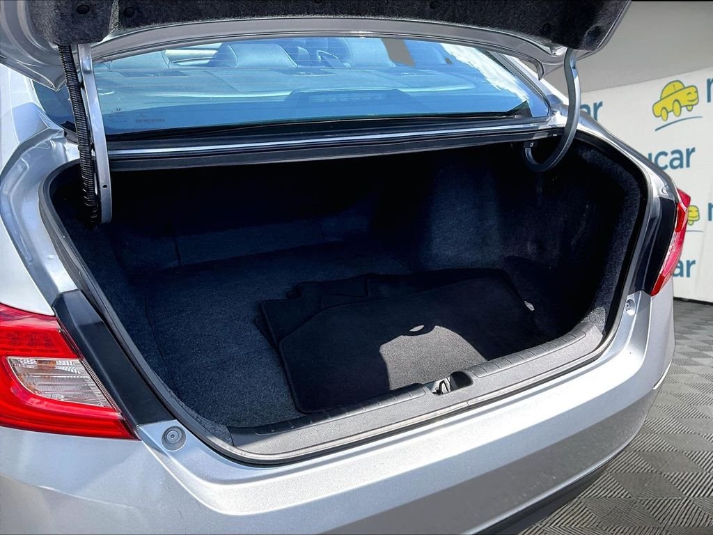 Used 2019 Silver Honda LX image 24