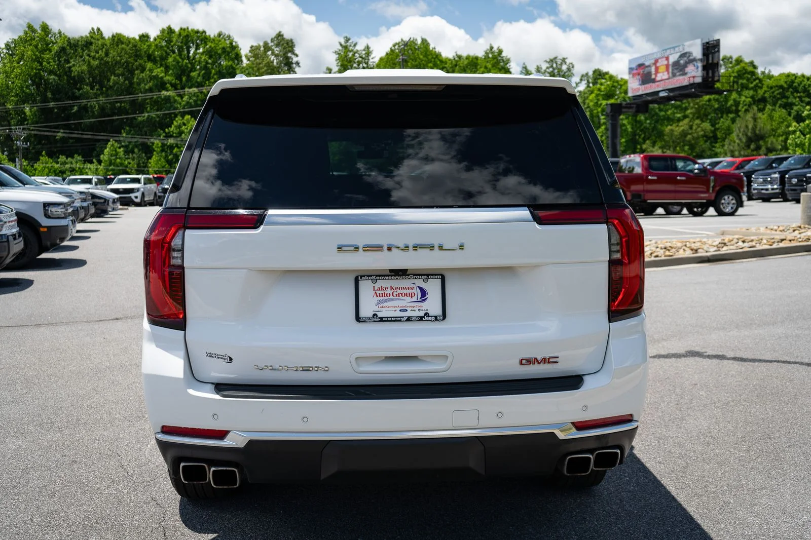Used 2025 White GMC Denali image 8