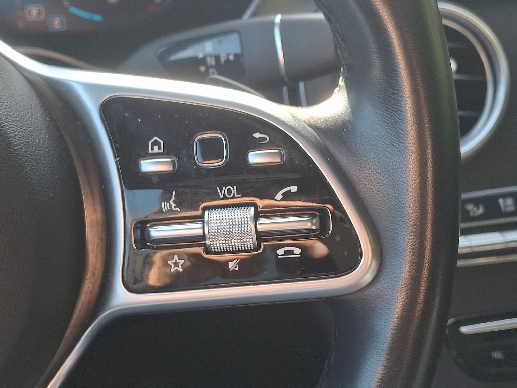 Certified Used 2022  Mercedes-Benz GLC 300 image 23