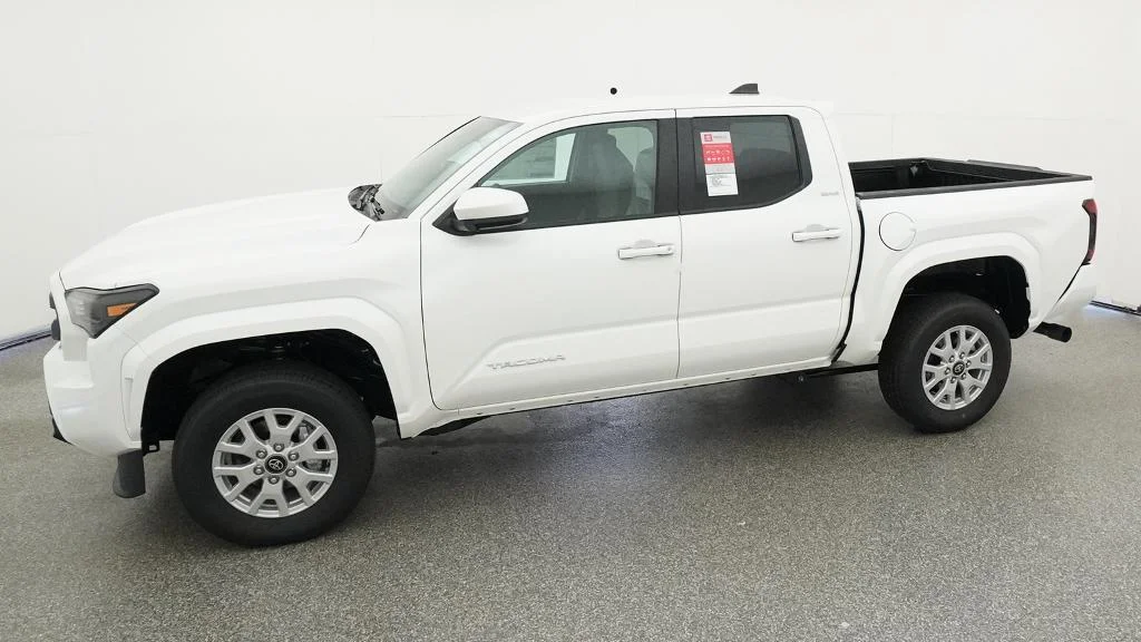 New 2026 Ice Cap Toyota SR5 image 5