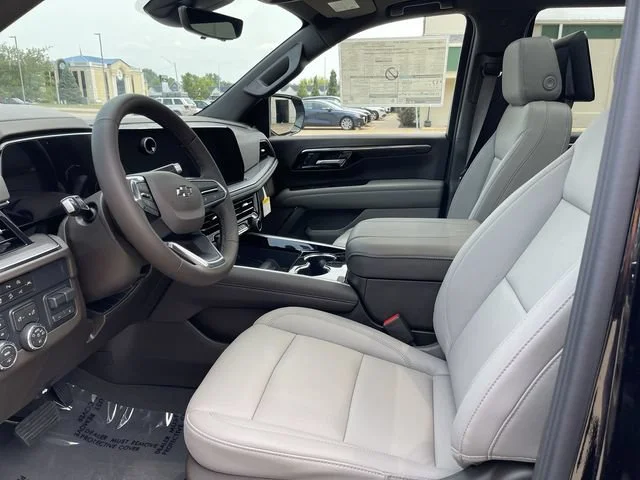 2026 Chevrolet Tahoe Z71 - Photo 11
