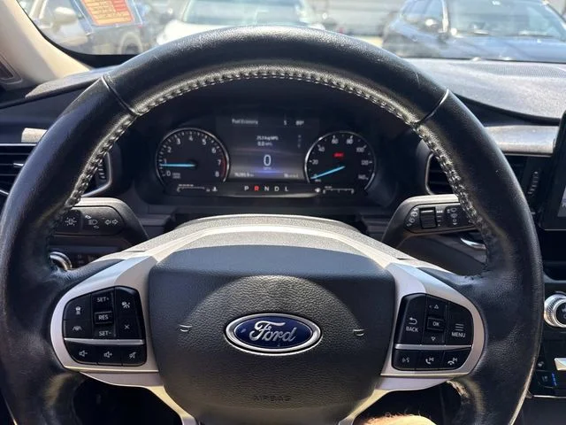 Used 2022 White Ford Limited image 29
