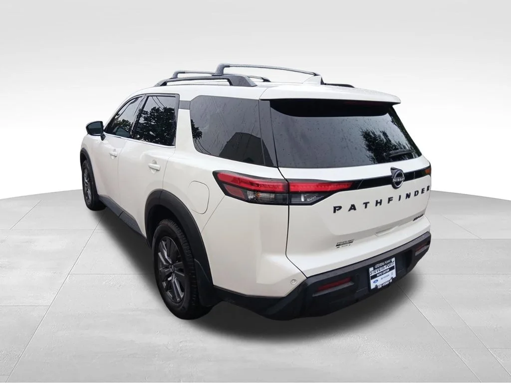 Used 2024 Pearl White Tricoat Nissan SV image 5