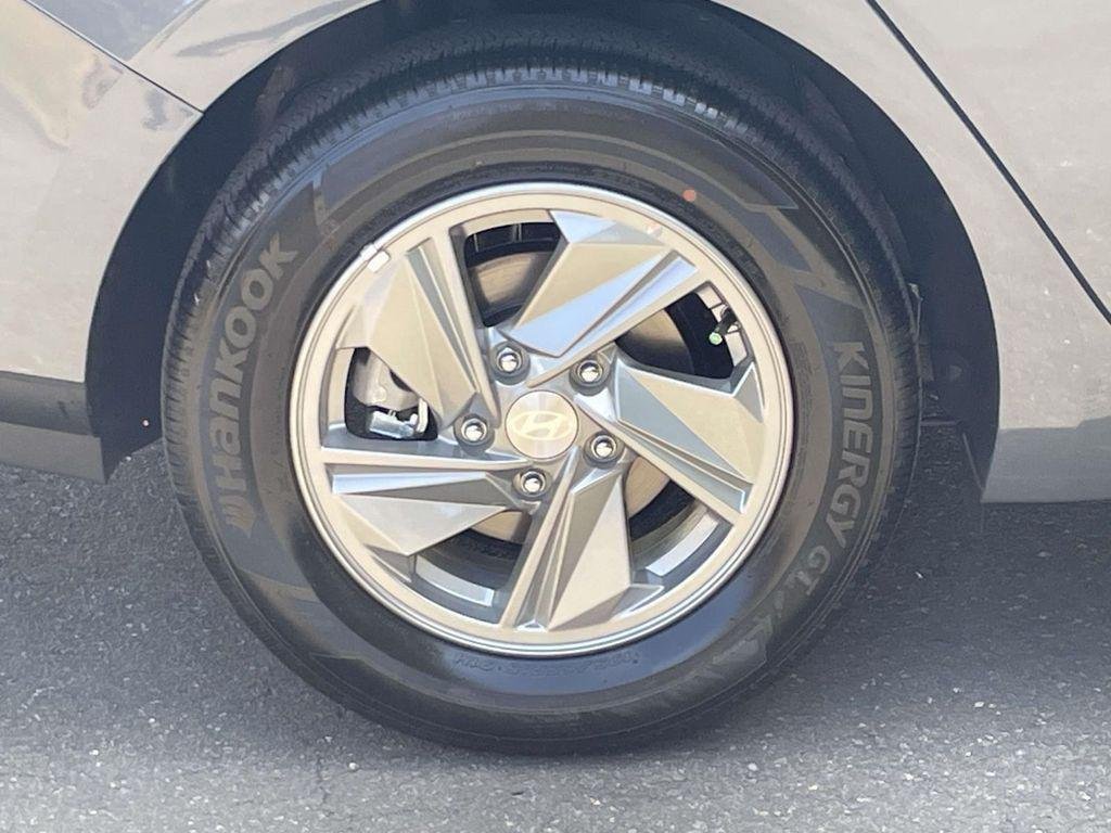 New 2026 Gray Hyundai SE image 7