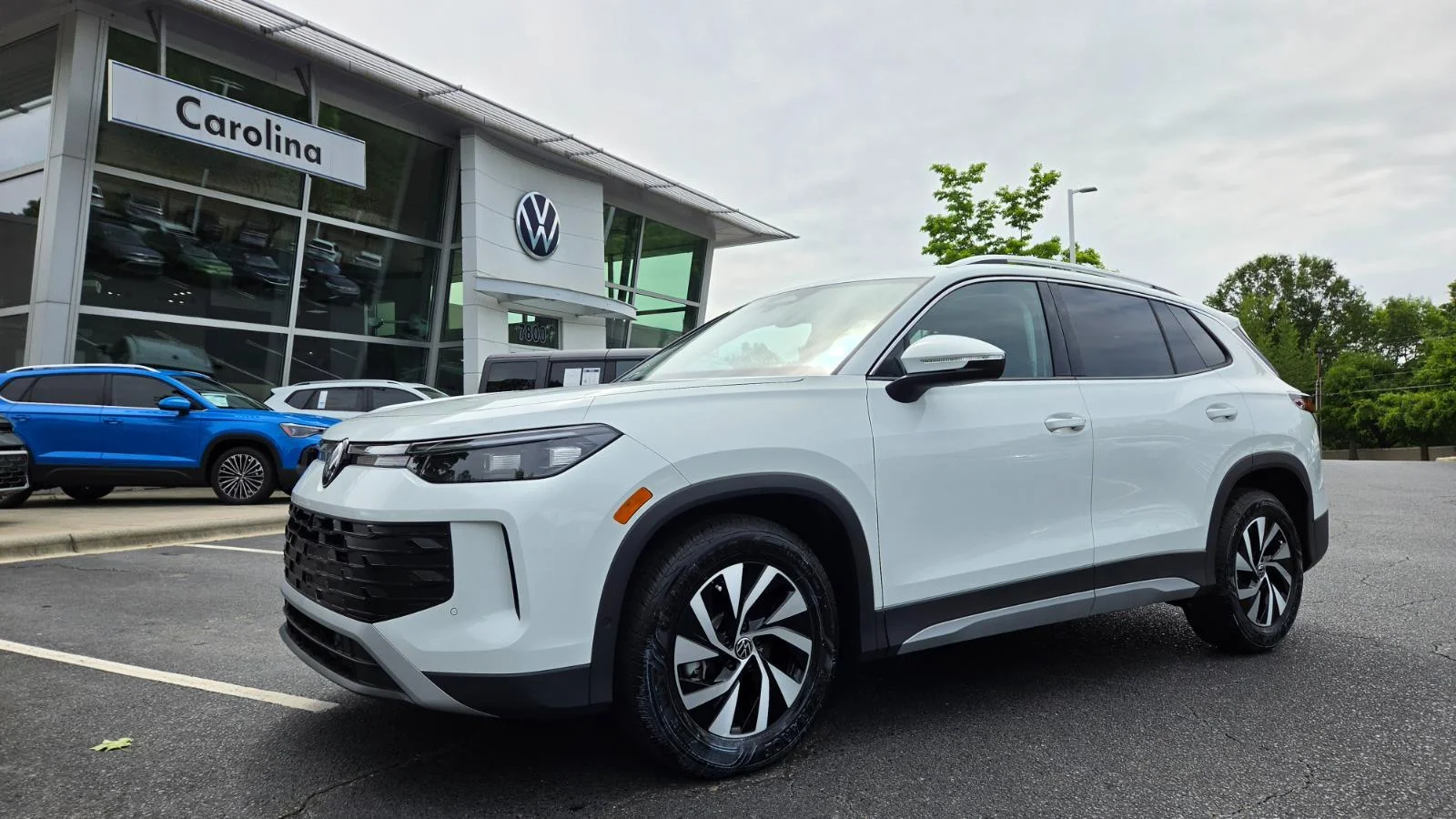 2026 Volkswagen Tiguan 2.0T S's photo