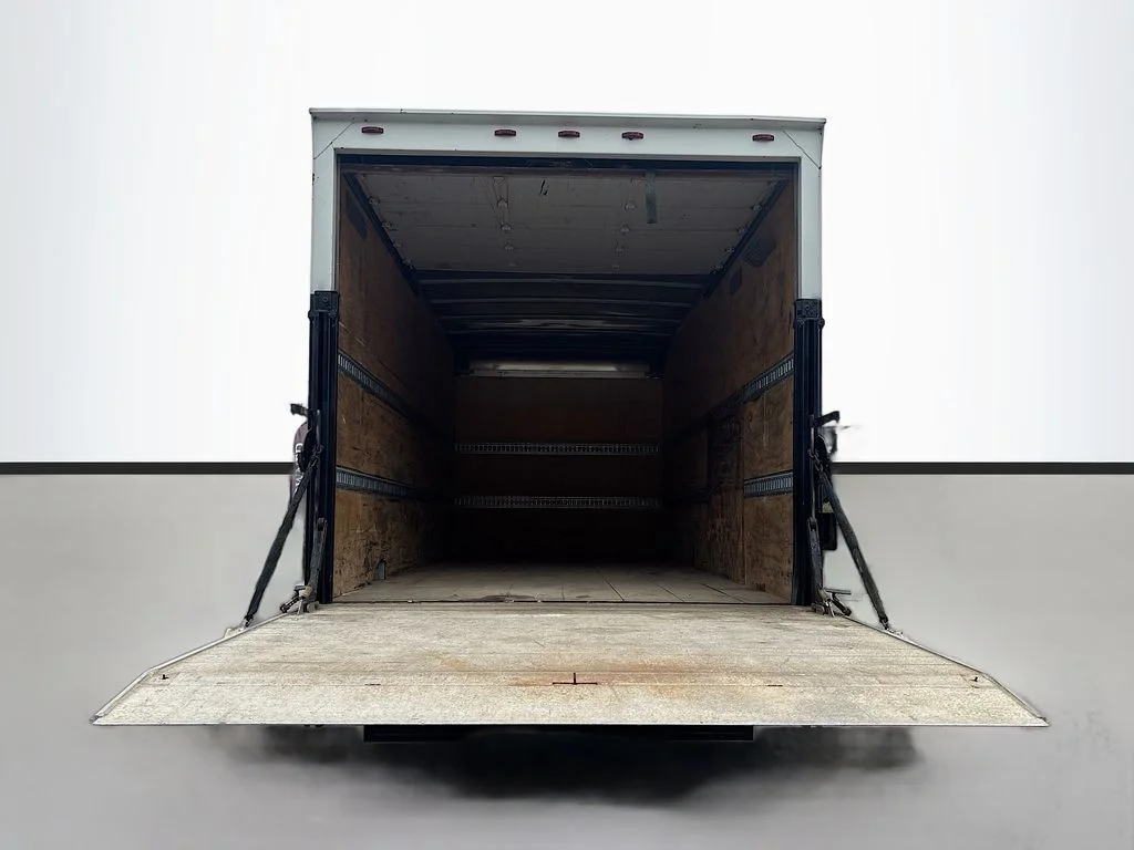 Used 2019 White Isuzu 18