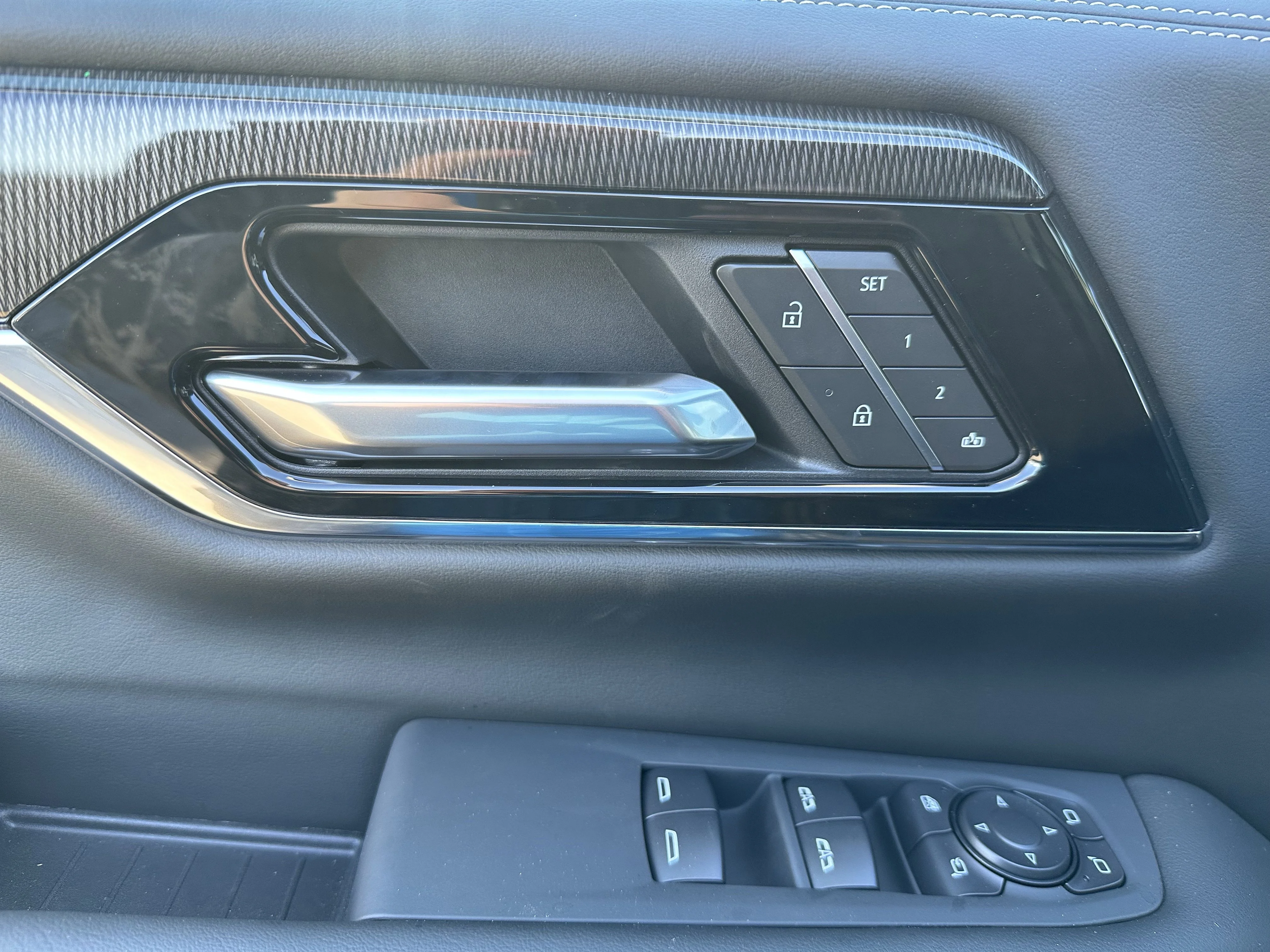 New 2026 Onyx Black GMC Elevation image 8