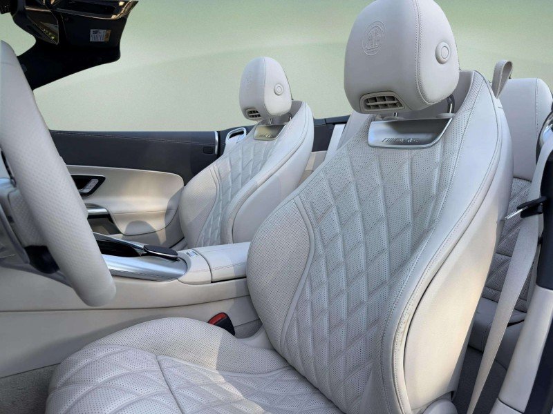 Certified Used 2024  Mercedes-Benz AMG® SL 43 image 16