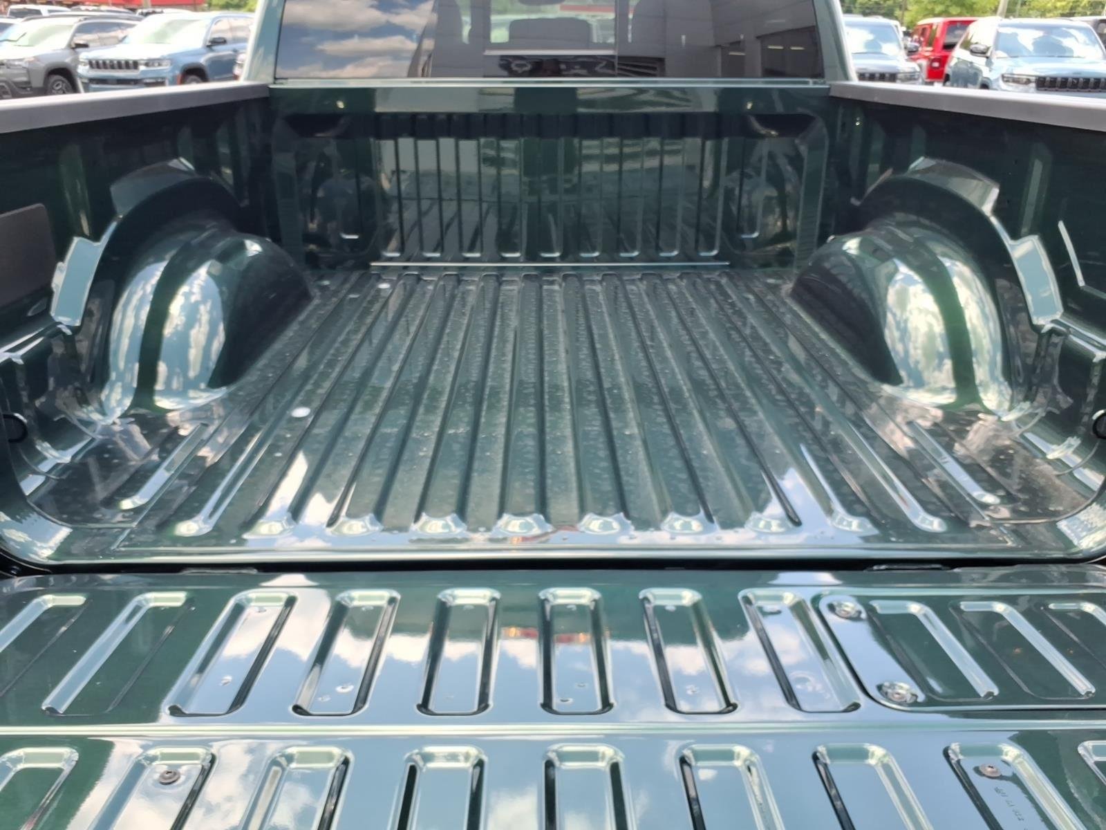 New 2026 Serrano-Green Metallic Exterior Paint RAM Laramie image 29