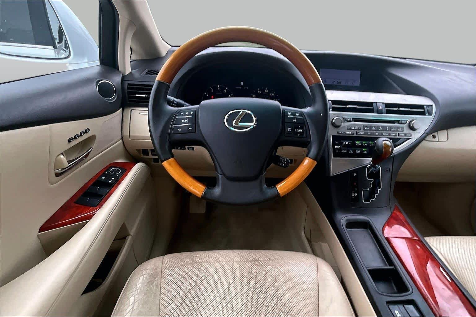 Used 2010 Starfire Pearl Lexus  image 5