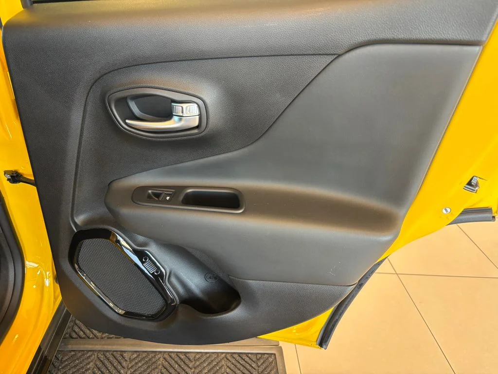 Used 2017 Yellow Jeep Latitude image 28
