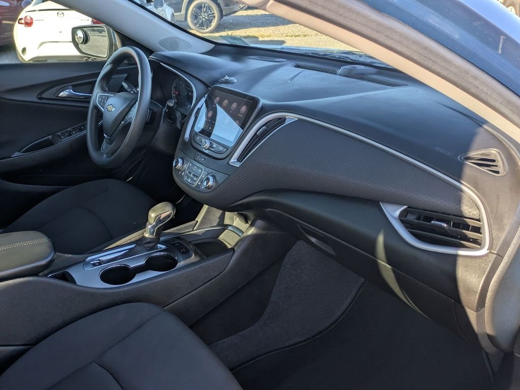 Used 2024 Blue Chevrolet LT image 31