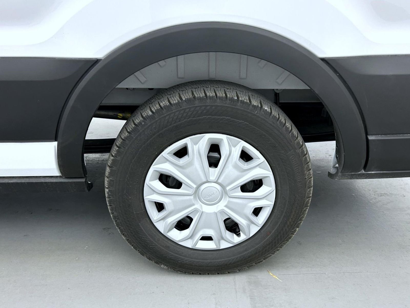 New 2026 Oxford White Ford XL image 20
