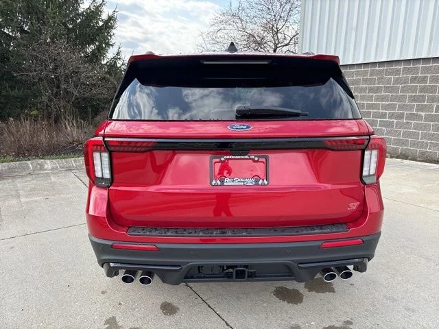 New 2026 Rapid Red Metallic Tinted Clearcoat Ford ST image 8