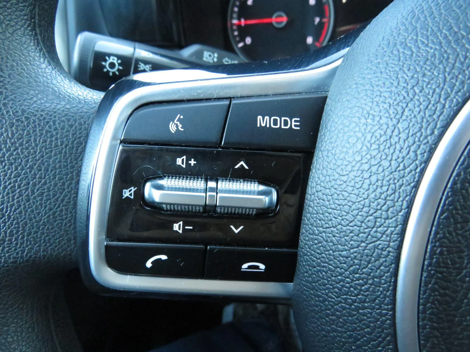 Used 2022 Gravity Gray Kia LX image 33